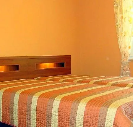 Park & Plaza דירה *