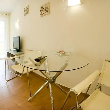 Park & Plaza דירה *