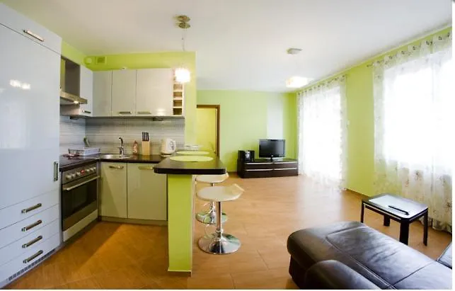 Park & Plaza アパート *